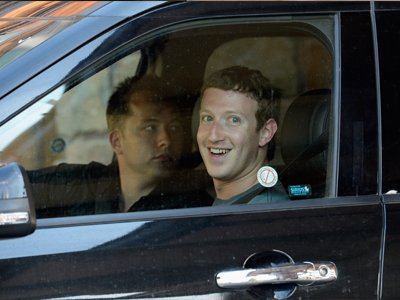 mark-zuckerberg-in-his-car